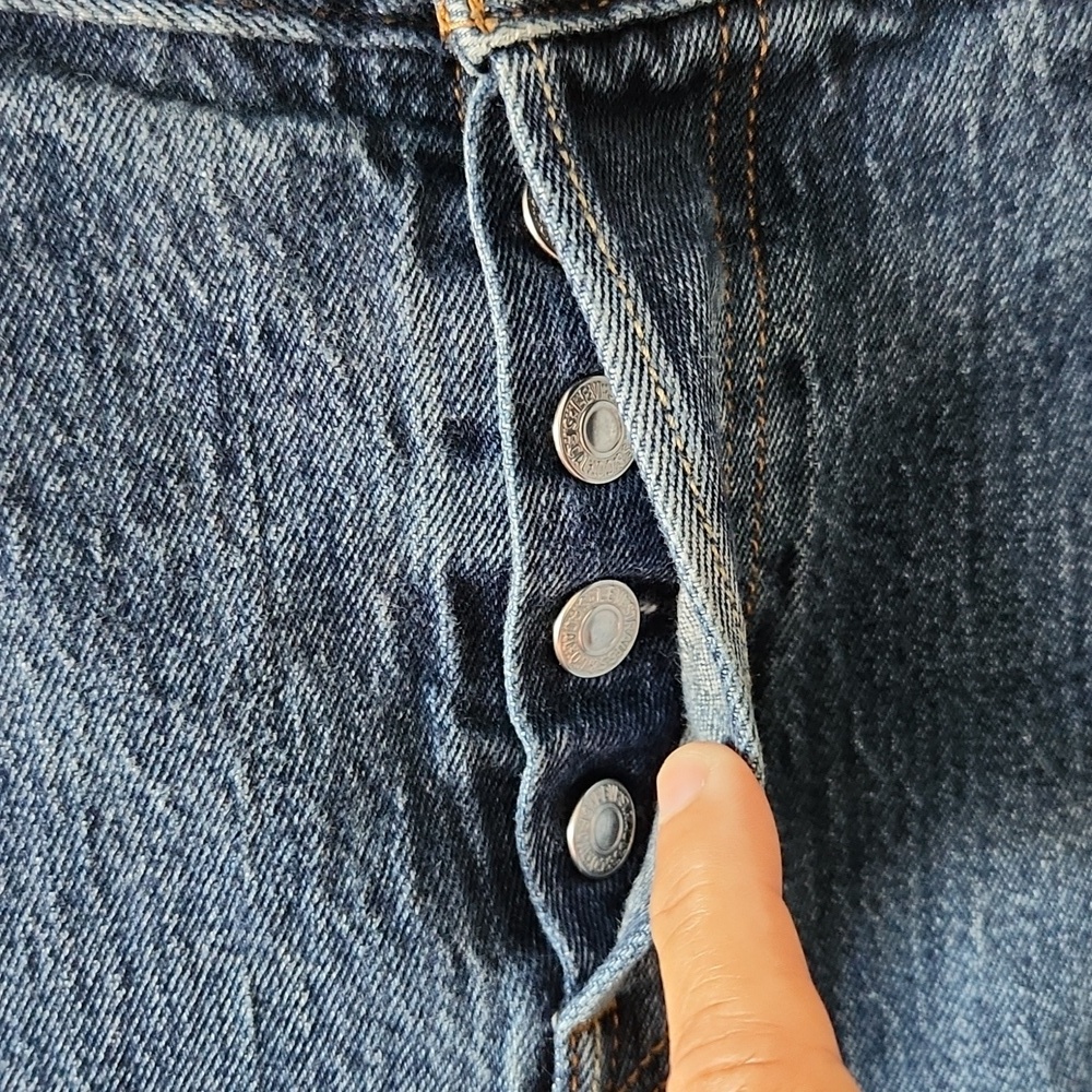 Levis button up